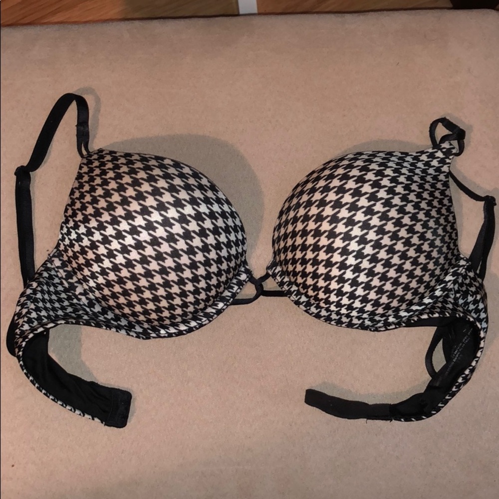 Victoria Secret Bombshell bra